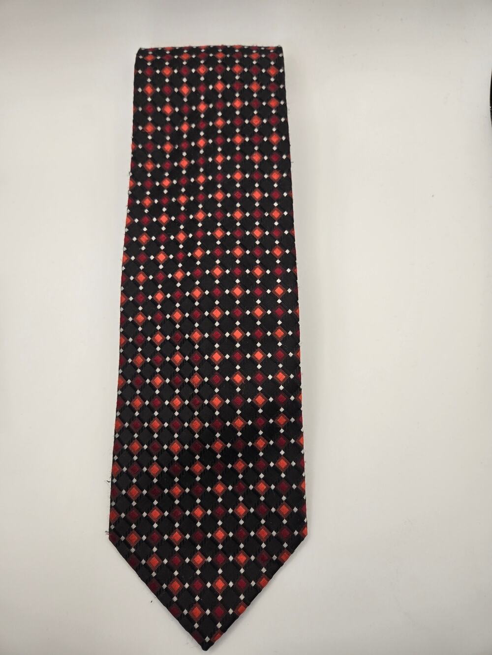 Harve Bernard by Bernard Hotlzman Geometric Necktie